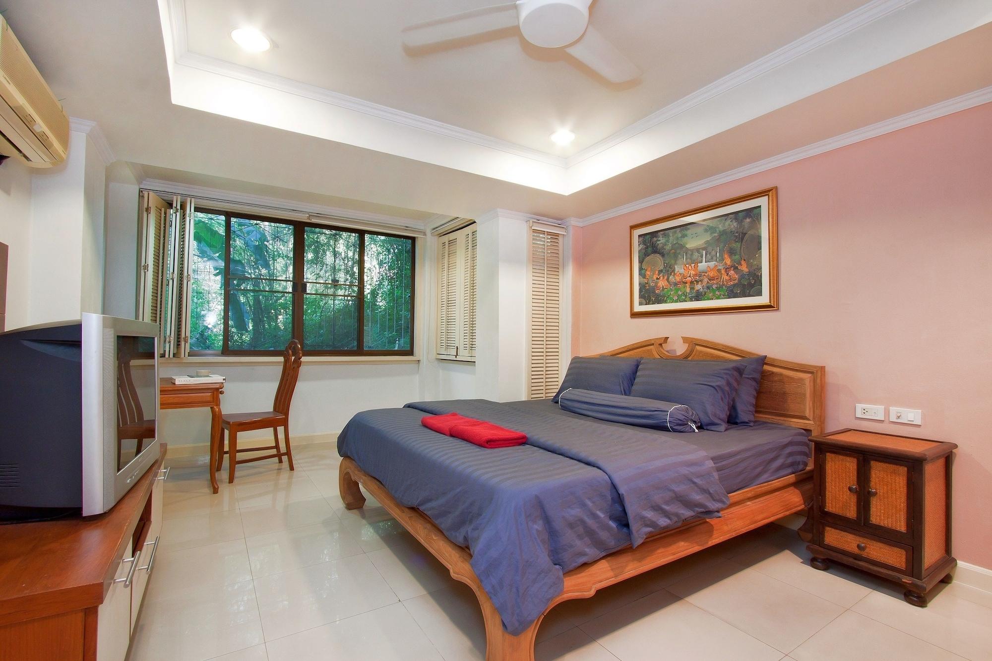 Argyle Apartments Pattaya Buitenkant foto