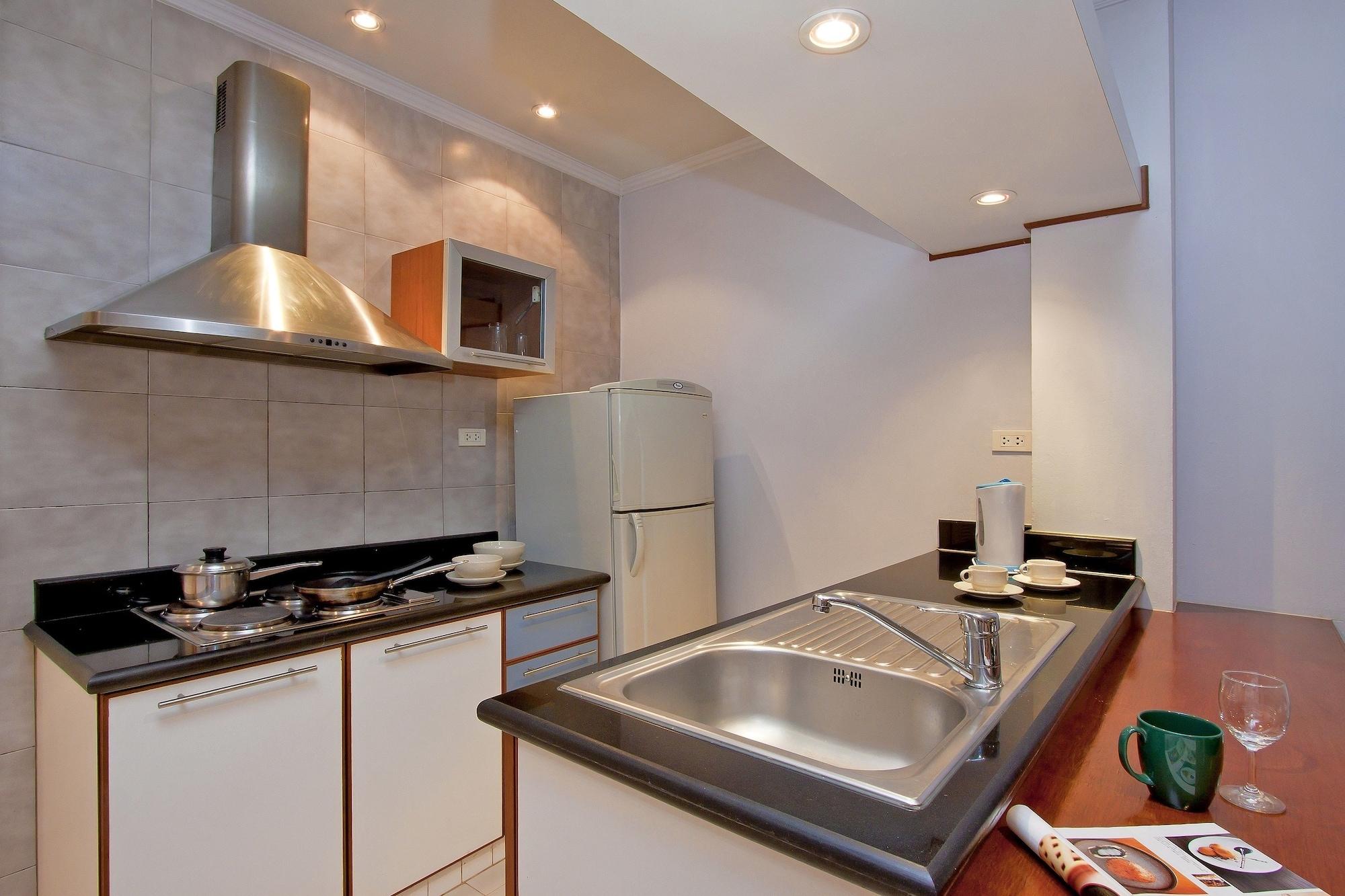Argyle Apartments Pattaya Buitenkant foto