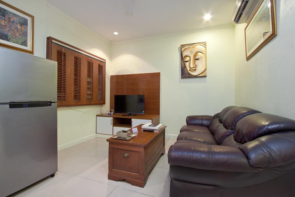 Argyle Apartments Pattaya Buitenkant foto