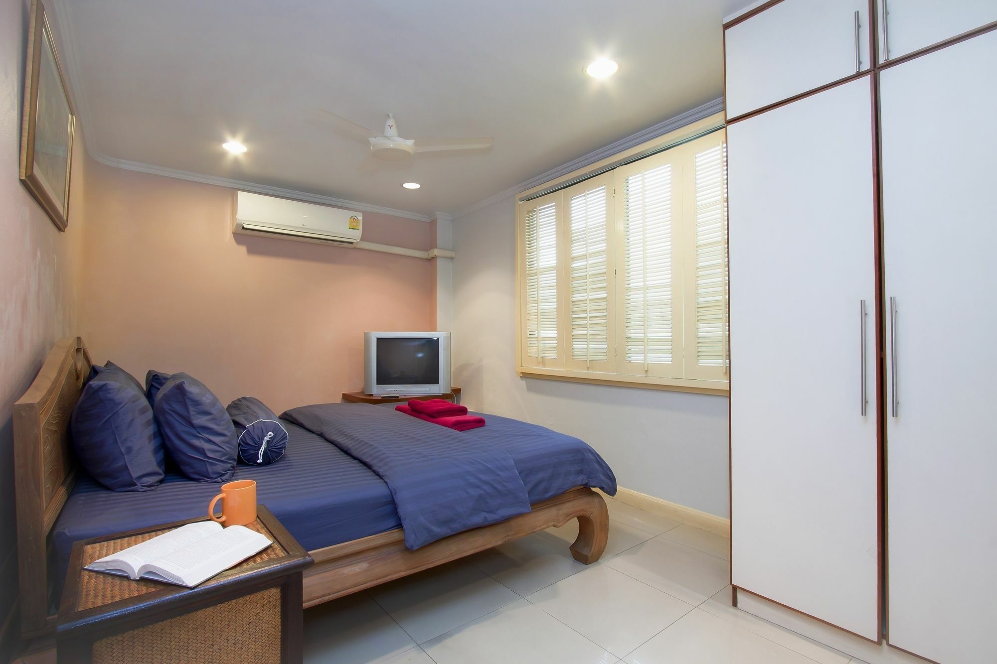 Argyle Apartments Pattaya Buitenkant foto