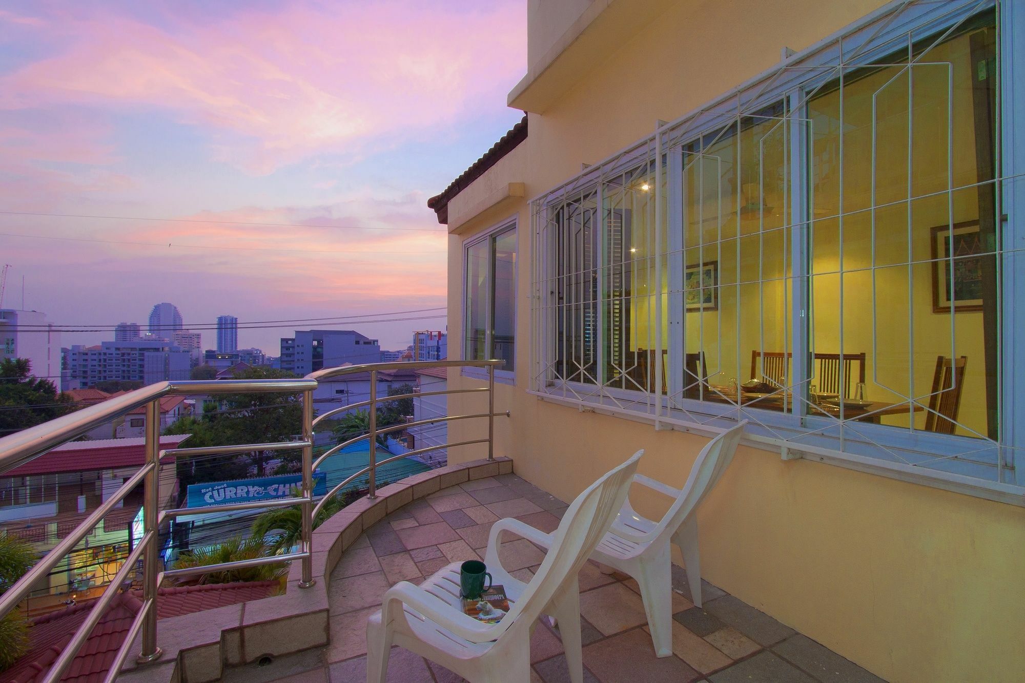 Argyle Apartments Pattaya Buitenkant foto