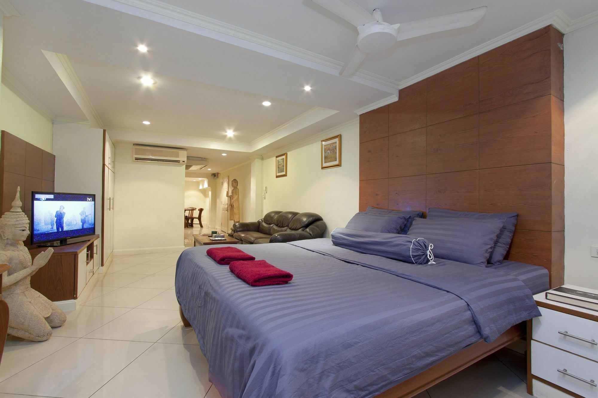 Argyle Apartments Pattaya Buitenkant foto